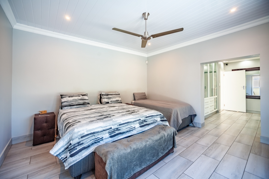 5 Bedroom Property for Sale in Milnerton Central Western Cape